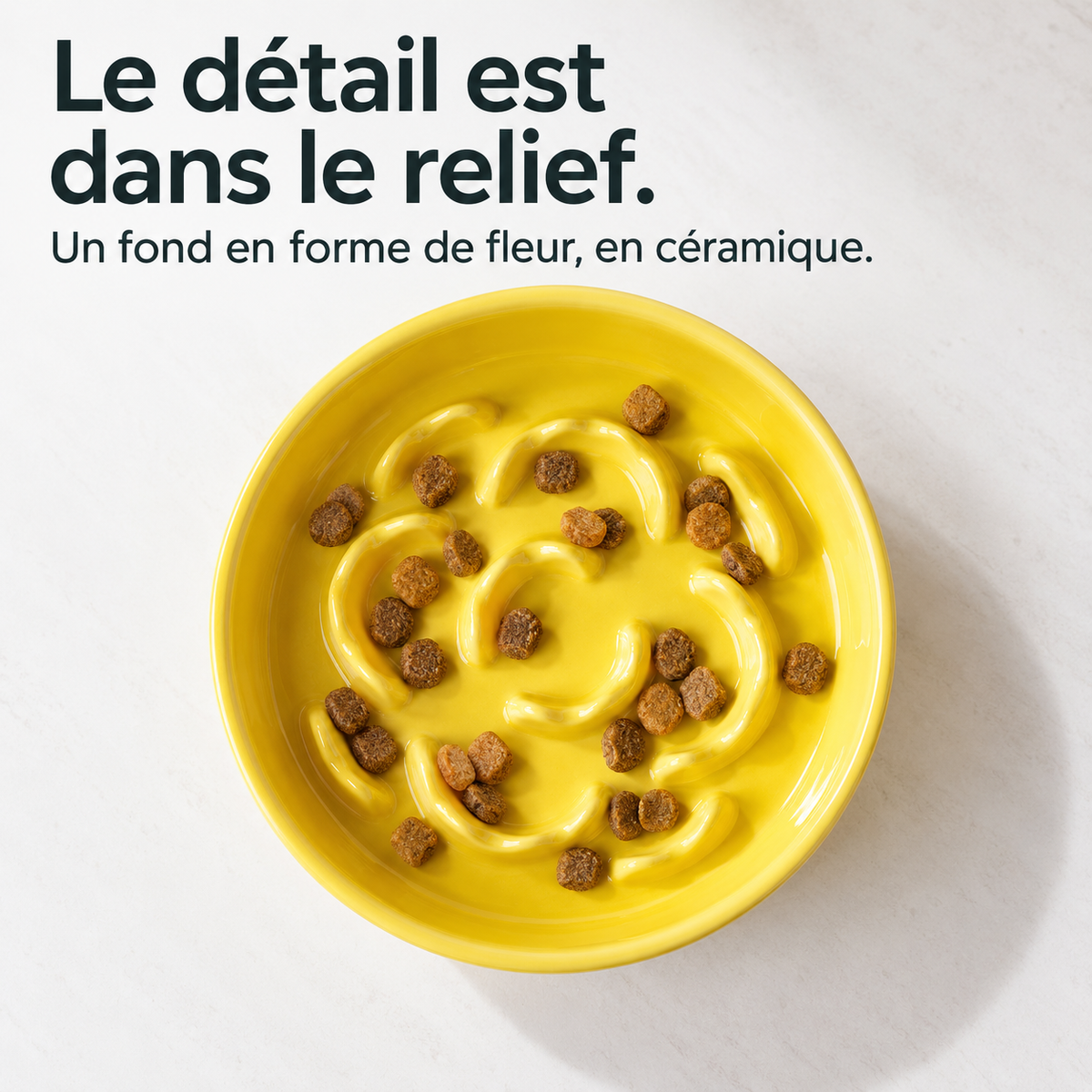 Corolle : Gamelle en céramique à relief. Détail du produit